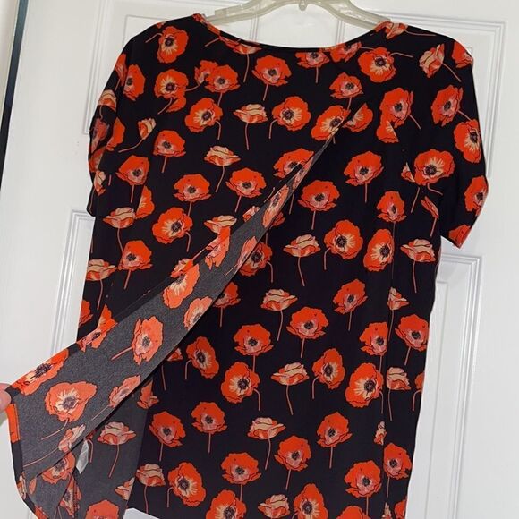 CAbi Flanders Navy & Red Poppy Split Back Blouse - Picture 9 of 9